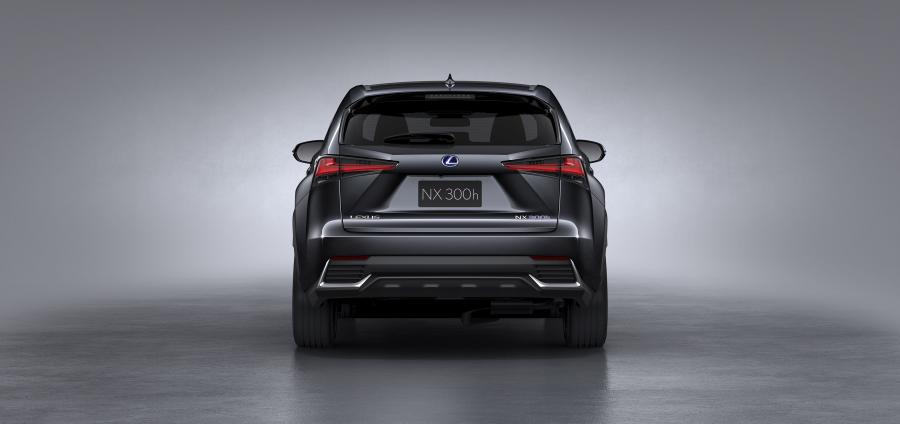  Lexus NX300h 2017 года  (WW) (фото 4 из 19)